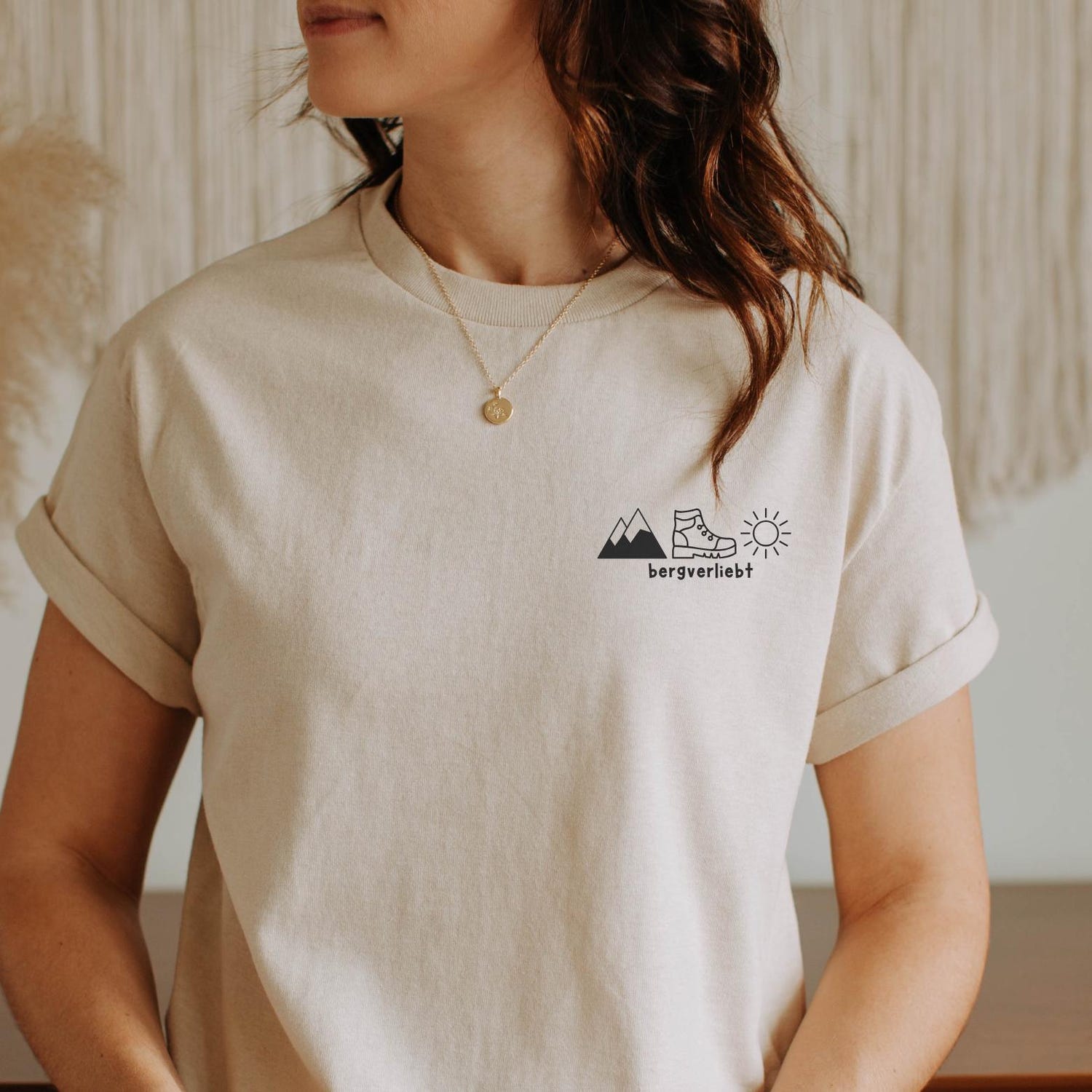 Minimalist T-Shirt Mountain Lover, Hiking Shirt, Shirt for Hiking, Mountain Person, Gift for Hikers, Nature Lovers, Unisex, Embroidered