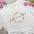 Floral French Quote Shirt, Beauty Lies in Simplicity, Chic shirt, french clothes, french tshirt women, flower tshirt, minimalist t shirt