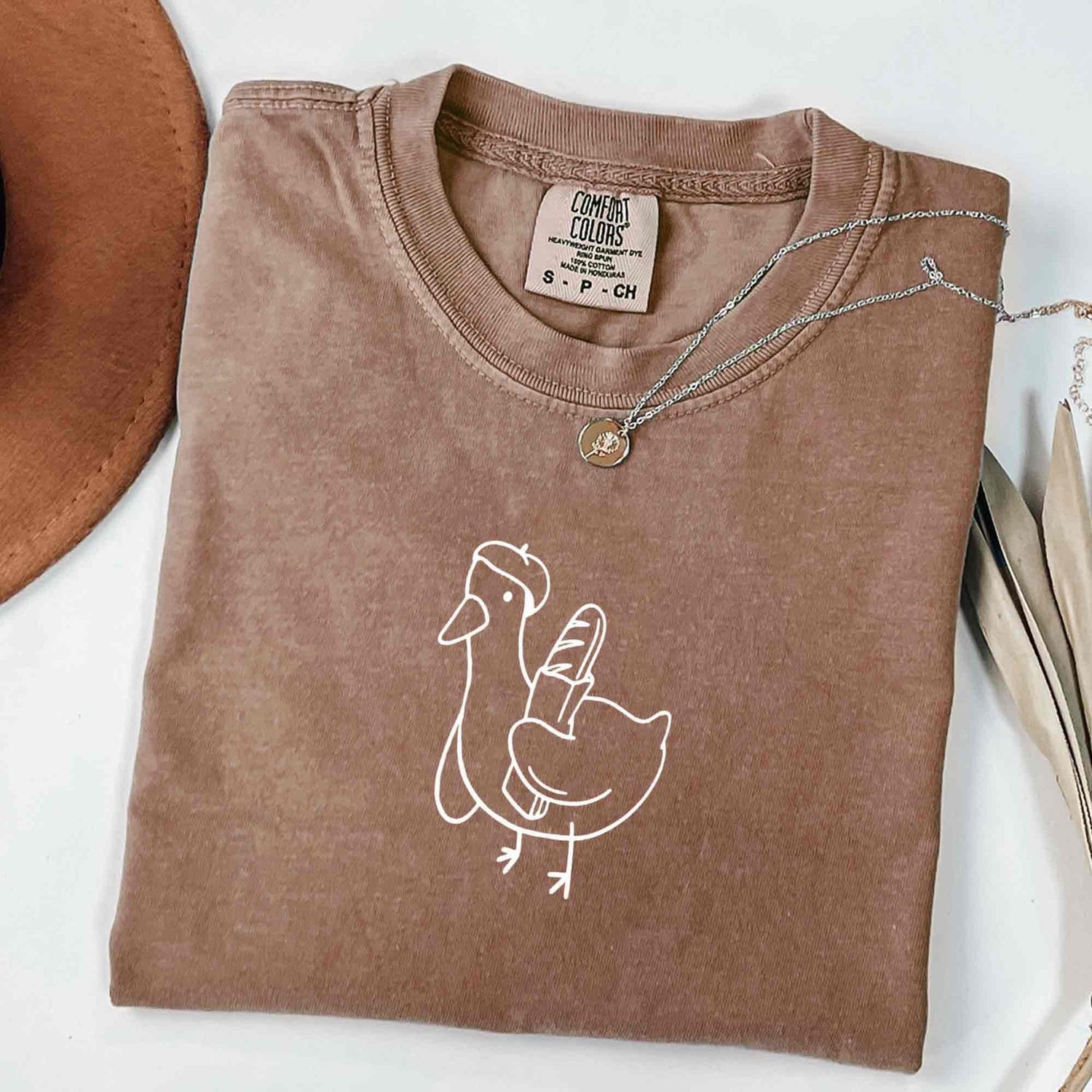 Minimalist French Goose T-shirt, Cute Beret Goose Tee, Funny Bird Illustration, Aesthetic French Bird Tee, Comfort Colors Meme Shirt